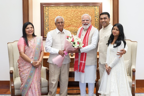 PM Narendra Modi with Goa Chief Minister Pramod Sawant PM Narendra Modi with Goa Chief Minister Pramod Sawant