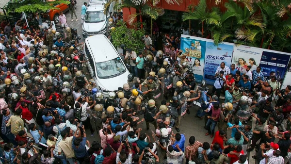 Mob of CPM men blocking ED oficers vehcile