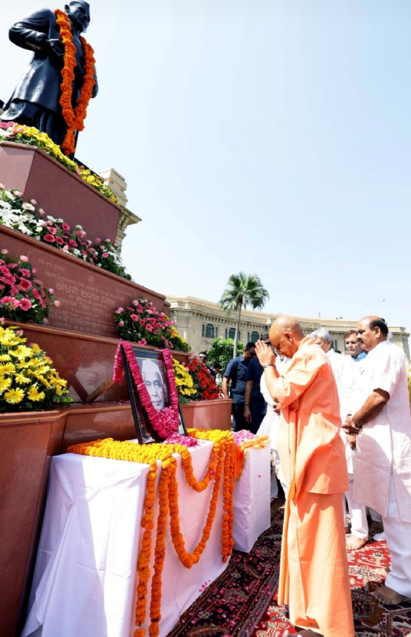 Chief Minister Yogi Adityanath paid a heartfelt tribute to former Prime Minister Chaudhary Charan Singh