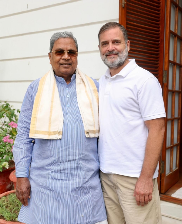 Siddaramaiah with Rahul Gandhi  in Delhi