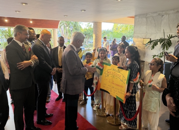 External Affairs Minister Dr. S. Jaishankar interacting with children of Indian origin while being welcomed in Kingston.