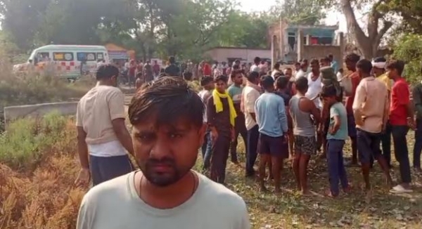 After hearing victims cries, local people came to the scene