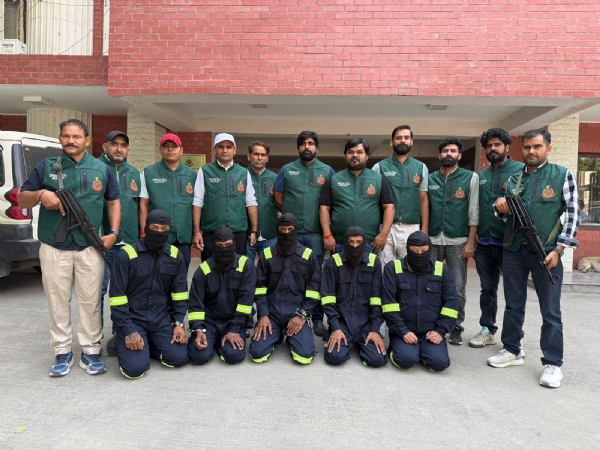 Police Arrest Nine Suspects with Links to ISI-Underworld Network