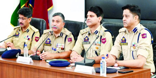 DIG U-R Range reviews security, training preparedness at SKPA Udhampur