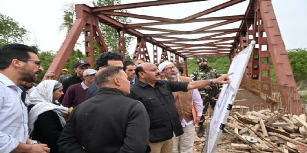 DyCM visits Shopian, reviews development works