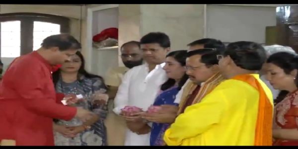 BJP President Nitin Nabin Visits Kalibari Temple in Delhi After Bengal's Stunning Victory