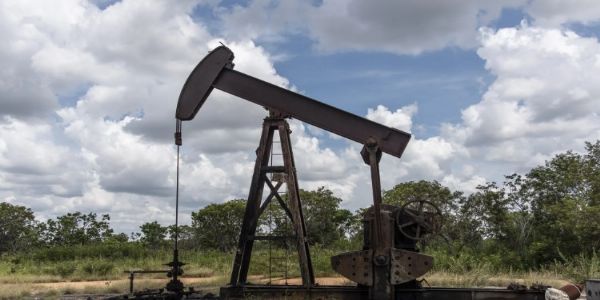 (Lead)Brent Crude Slips to $97 on Iran-US Conflict De-escalation Hopes