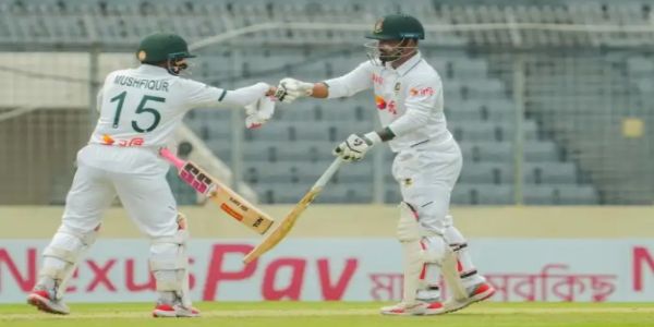 Dhaka Test: Bangladesh 380/7 at Lunch on Day 2, Mushfiqur Rahim Steadies Innings