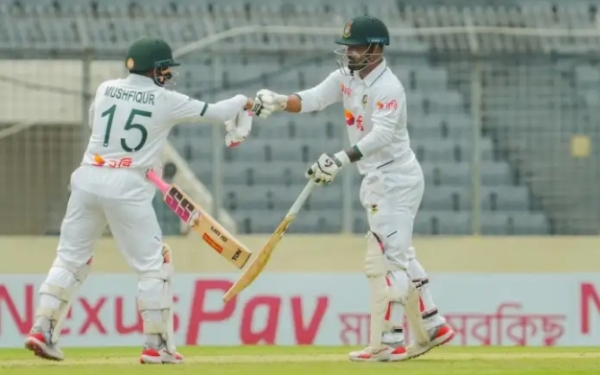 Dhaka Test: Bangladesh 380/7 at Lunch on Day 2, Mushfiqur Rahim Steadies Innings