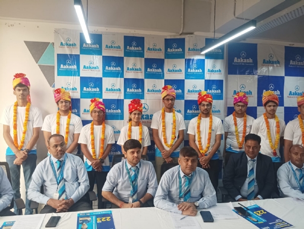 27 Students from AESL, Prayagraj, Qualify in JEE Advanced 2026