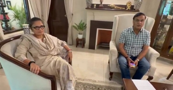 Sushmita Dev with Assam Chief Minister Himanta Biswa Sarma