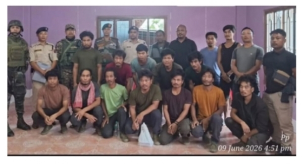 Image of the safely released 14 Kuki hostages.