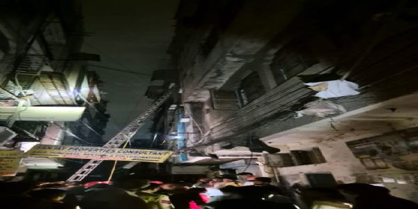 Late-Night Fire in South Delhi Residential Building Claims Three Lives; Rescue Teams Save Five Occupants