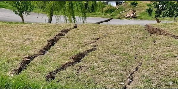 Two Families Shifted as Land Subsidence Damages Houses in Rajouri’s Manjakote