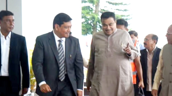 Union Minister Nitin Gadkari with Meghalaya Chief Minister Conrad Sangma..