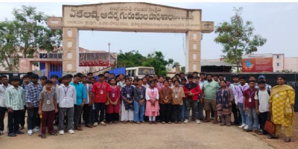 EMRS Mahasingi to Represent Odisha at Zonal-Level National Youth Parliament Competition