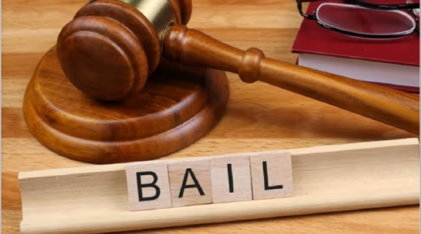 Symbolic image: Bail