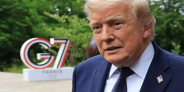Trump Signals Cautious Approach to Russian Oil Sanctions Amid Oil Price Volatility