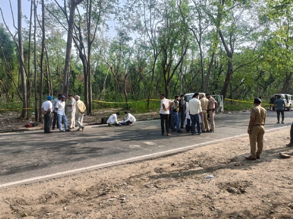 police doing investigation