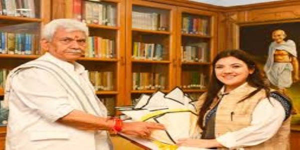 Khatana, Devyani, GOC-in-C call on LG