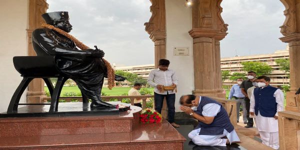 CM Sarma Paid Tribute to Dr. Hedgewar on His Death Anniversary