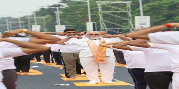 Yoga Unites the World, Says PM Modi While Leading International Yoga Day Celebrations