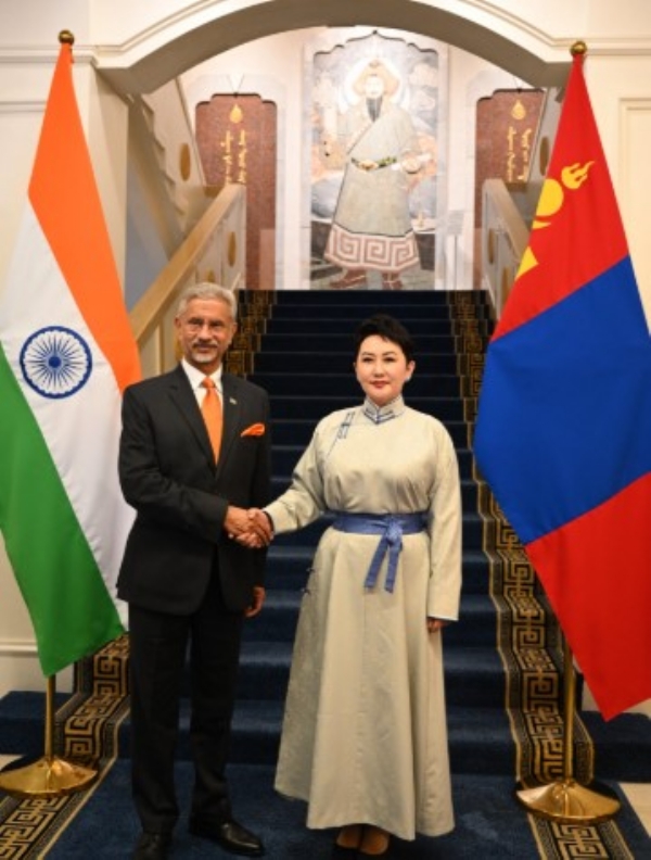 External Affairs Minister Dr. S. Jaishankar and Mongolian counterpart, Foreign Minister Battsetseg Batmunkh External Affairs Minister Dr. S. Jaishankar and Mongolian counterpart, Foreign Minister Battsetseg Batmunkh