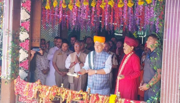 LG Manoj Sinha Offers Prayers At Kheer Bhawani Temple