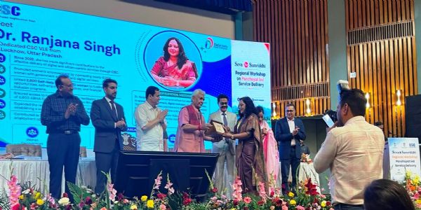 Two CSC-VLEs from UP honoured at national level in 