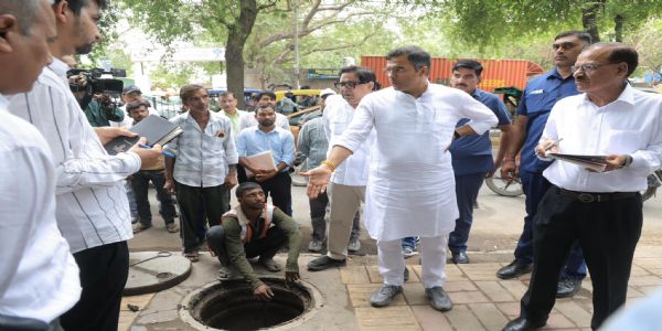 Delhi PWD Minister Reviews Desilting Operations in Moti Nagar Ahead of Monsoon