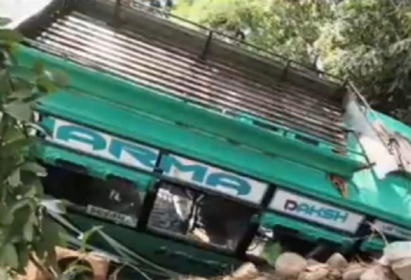 Mini Bus Plunges Into Gorge In Kathua; 23 Pilgrims Injured