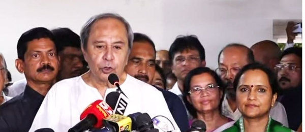 Naveen Patnaik talking to media persons