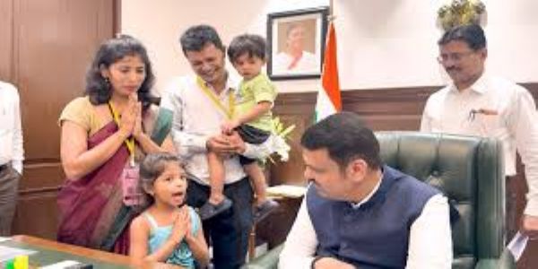 CM Fadnavis met prodigious young talent, Shreyanka Kulkarni