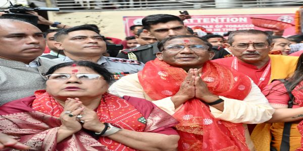 Governor Visits Kamakhya Temple After Ambubachi, Offers Prayers for Assam