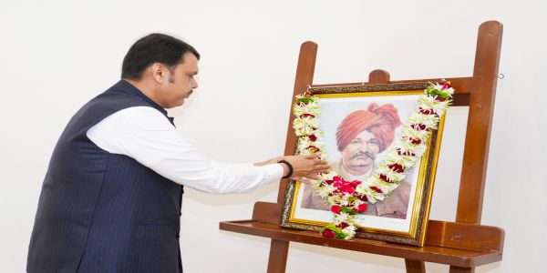 M’rashtra CM pays tribute Rajarshi Chhatrapati Shahu Maharaj on his birth anniversary