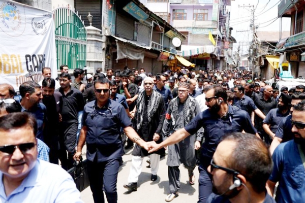 CM Omar Abdullah Joins Ashura Gathering In Srinagar