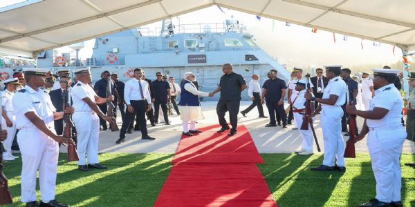 PM Modi, Seychelles President Jointly Commission Indian-Assisted Defence and Emergency Assets