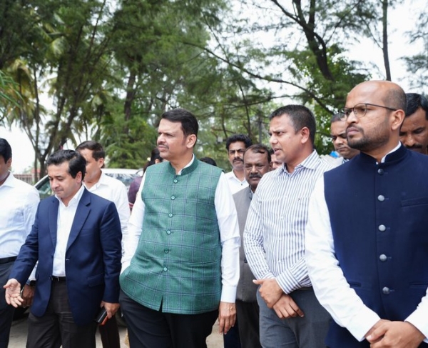 Fadnavis today inspected the blueprint of the proposed Vadhavan Port