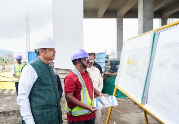 Chief Minister Devendra Fadnavis today inspected the under-construction Boisar station