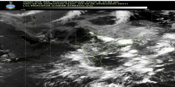 Light Rain Forecast for Delhi Today; Heavy Downpour Triggers Floods Across Northeast