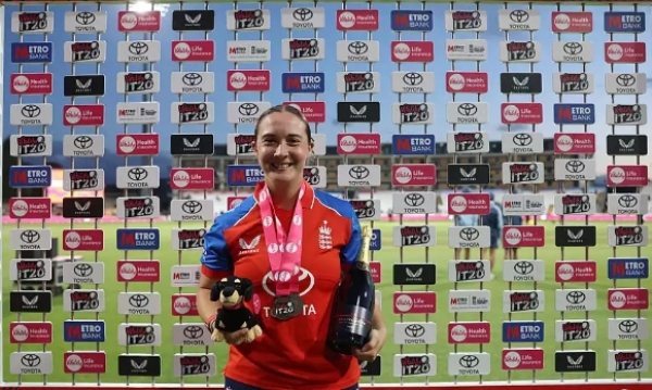 England Defeat India by Six Wickets in Third T20I to Clinch Series 2-1