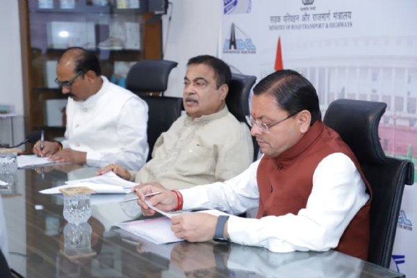 Union Minister for Road Transport and Highways Nitin Gadkari a d Uttarakhand Chief Minister Pushkar Singh Dhami