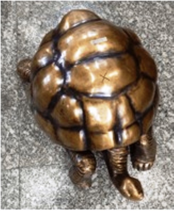 Prime Minister Modi Presents a Muradabad Brass Turtle to the President of Seychelles