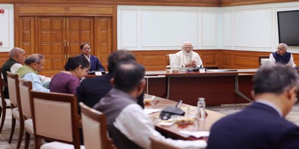 PM Modi, Economic Advisory Council Deliberate on Growth Strategies Amid Global Uncertainty