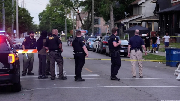 12 injured after shooting near festival in Ohio, police hunt suspects 12 injured after shooting near festival in Ohio, police hunt suspects