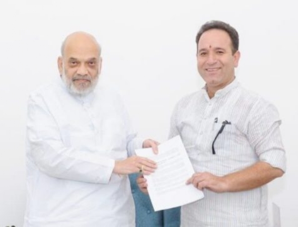 Sunil Sharma Meets Home Minister Amit Shah; Discusses Security, Development And Political Situation In J&K Sunil Sharma Meets Home Minister Amit Shah; Discusses Security, Development And Political Situation In J&K