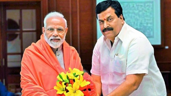 Ponguleti Sudhakar Reddy greetings PM Modi (File pic) Ponguleti Sudhakar Reddy greetings PM Modi (File pic)