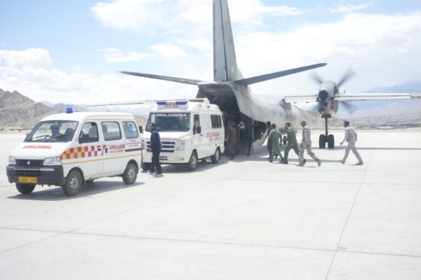 3 Army Personnel Among 5 Critically Ill Patients Airlifted From Ladakh To Chandigarh