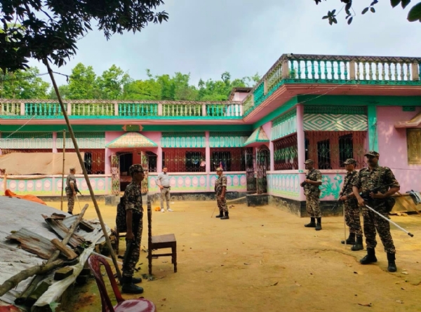 Enforcement Directorate teams conducted raids across Mizoram, Tripura and West Bengal in connection with a narcotics trafficking and money laundering case. Enforcement Directorate teams conducted raids across Mizoram, Tripura and West Bengal in connection with a narcotics trafficking and money laundering case.