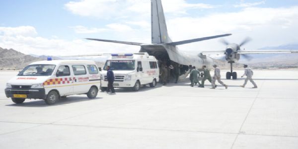 3 Army Personnel Among 5 Critically Ill Patients Airlifted From Ladakh To Chandigarh